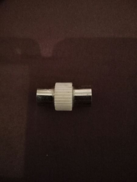 adaptateur que j'ai utilisé au bout de l'adaptateur fourni dans le carton