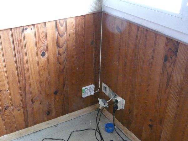 Pose du boitier de prises pour la Fibre FTTH