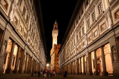 Uffizi_Gallery,_Florence.jpg Uffizi_Gallery,_Florence.jpg