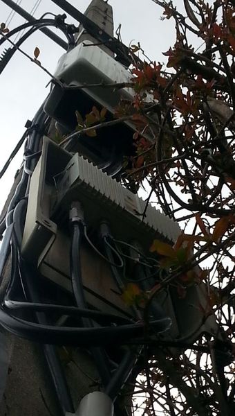 C'est un equipement réseau? Le capot est manquant